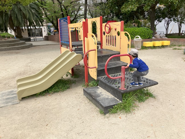 江の木公園の幼児用すべり台